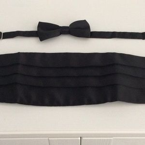 High Quality Black Cummerbund and Bow tie set - NWOT